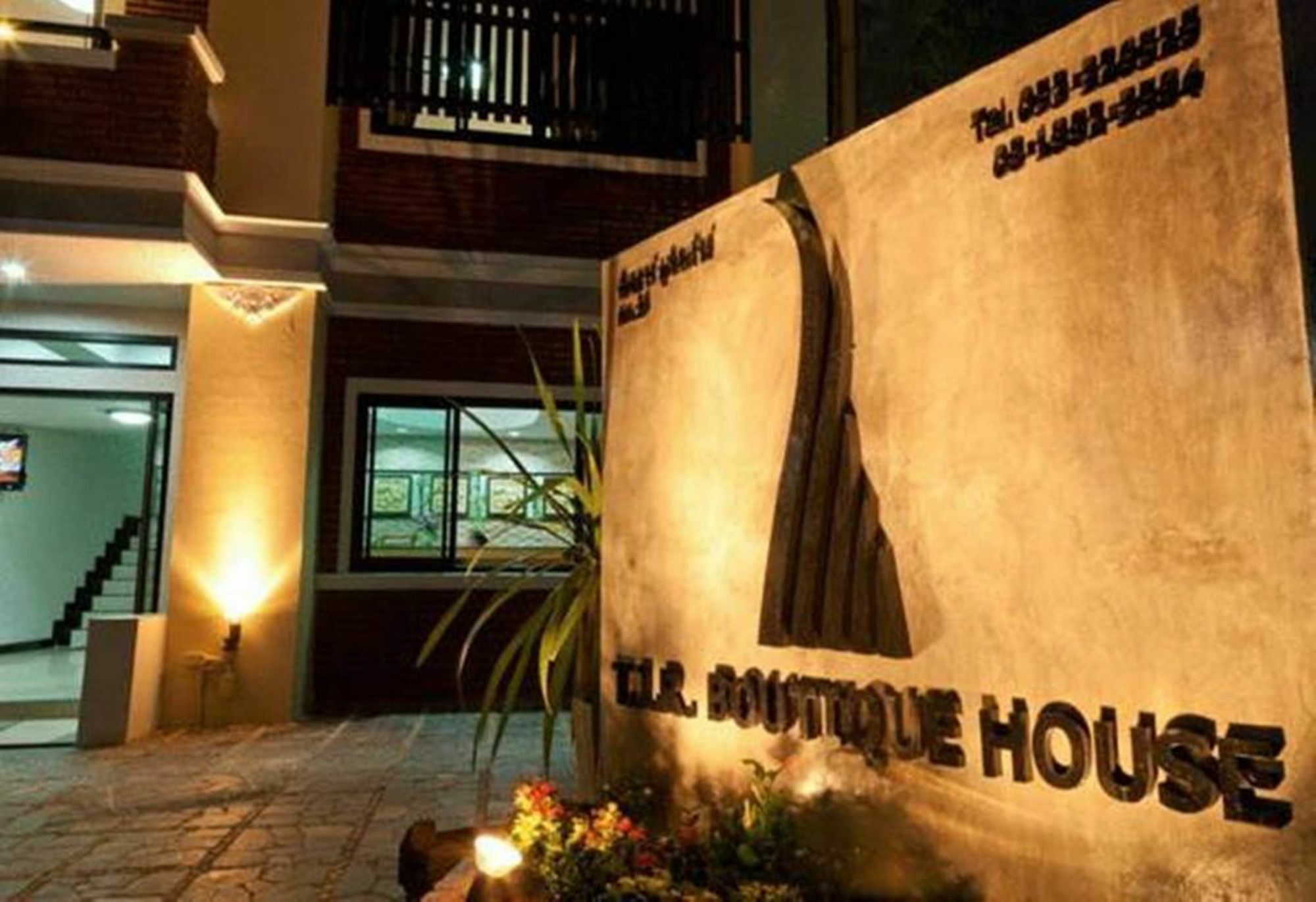 Hotel Spring@Tapae Chiang Mai Esterno foto