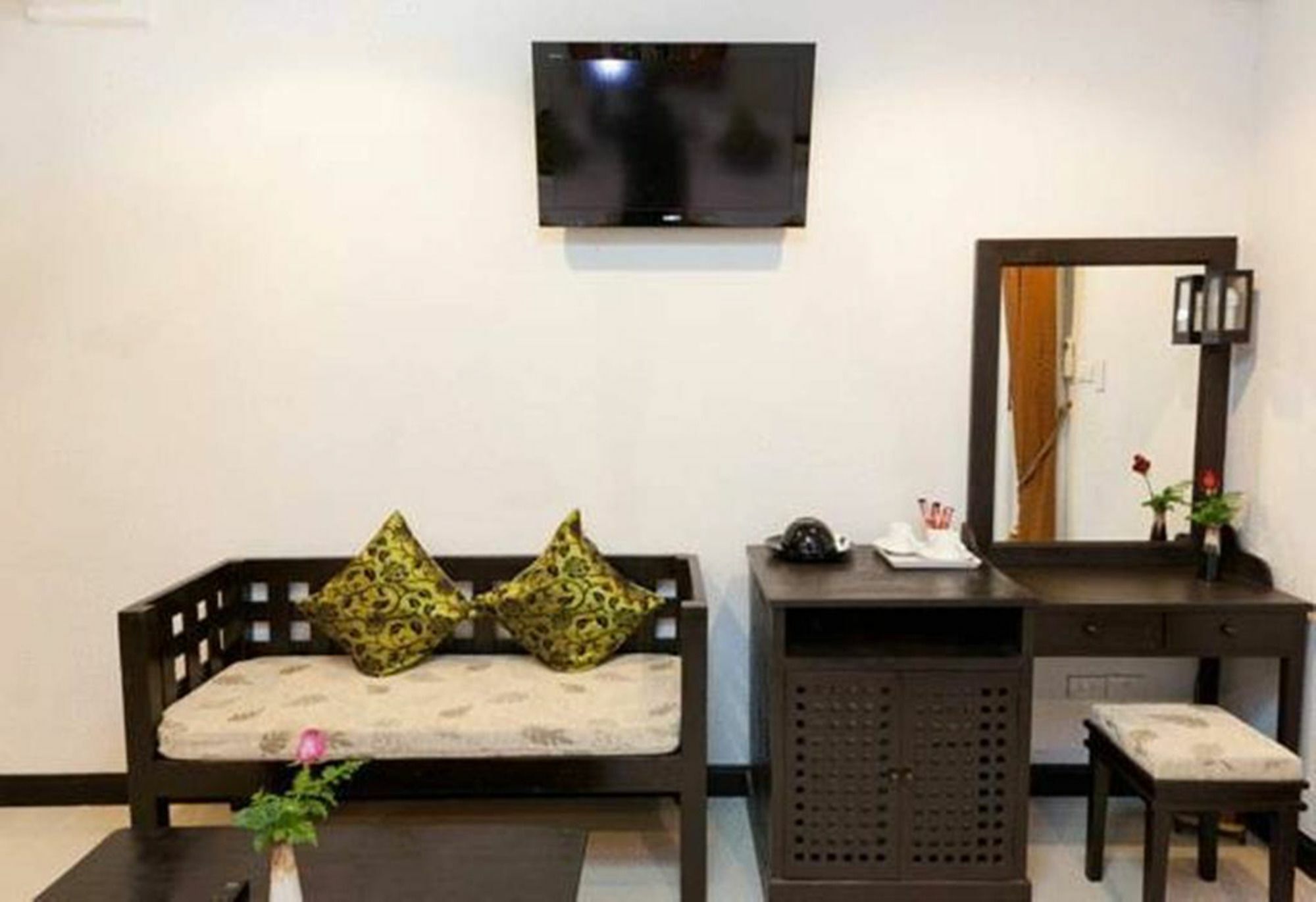 Hotel Spring@Tapae Chiang Mai Esterno foto