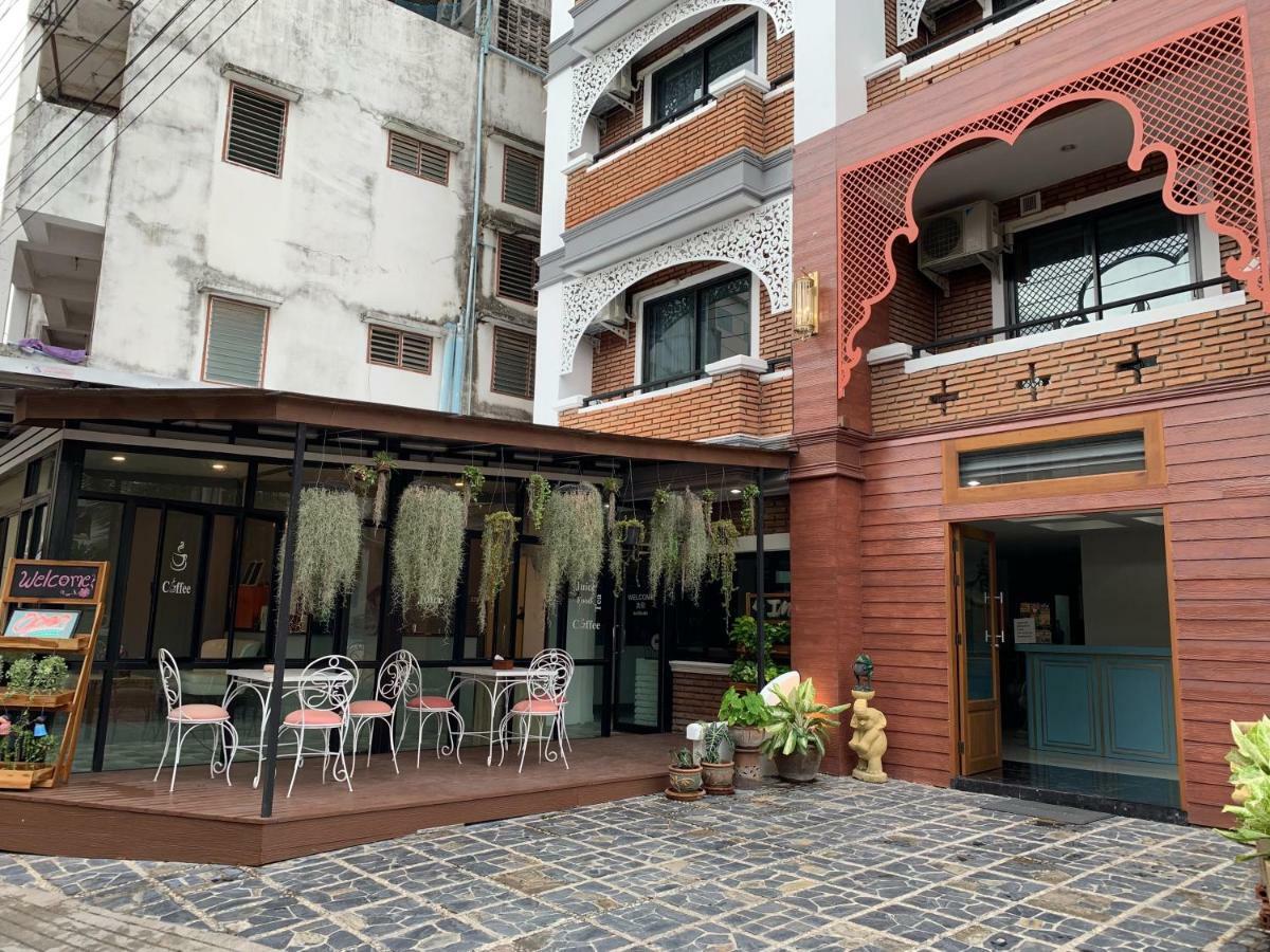 Hotel Spring@Tapae Chiang Mai Esterno foto