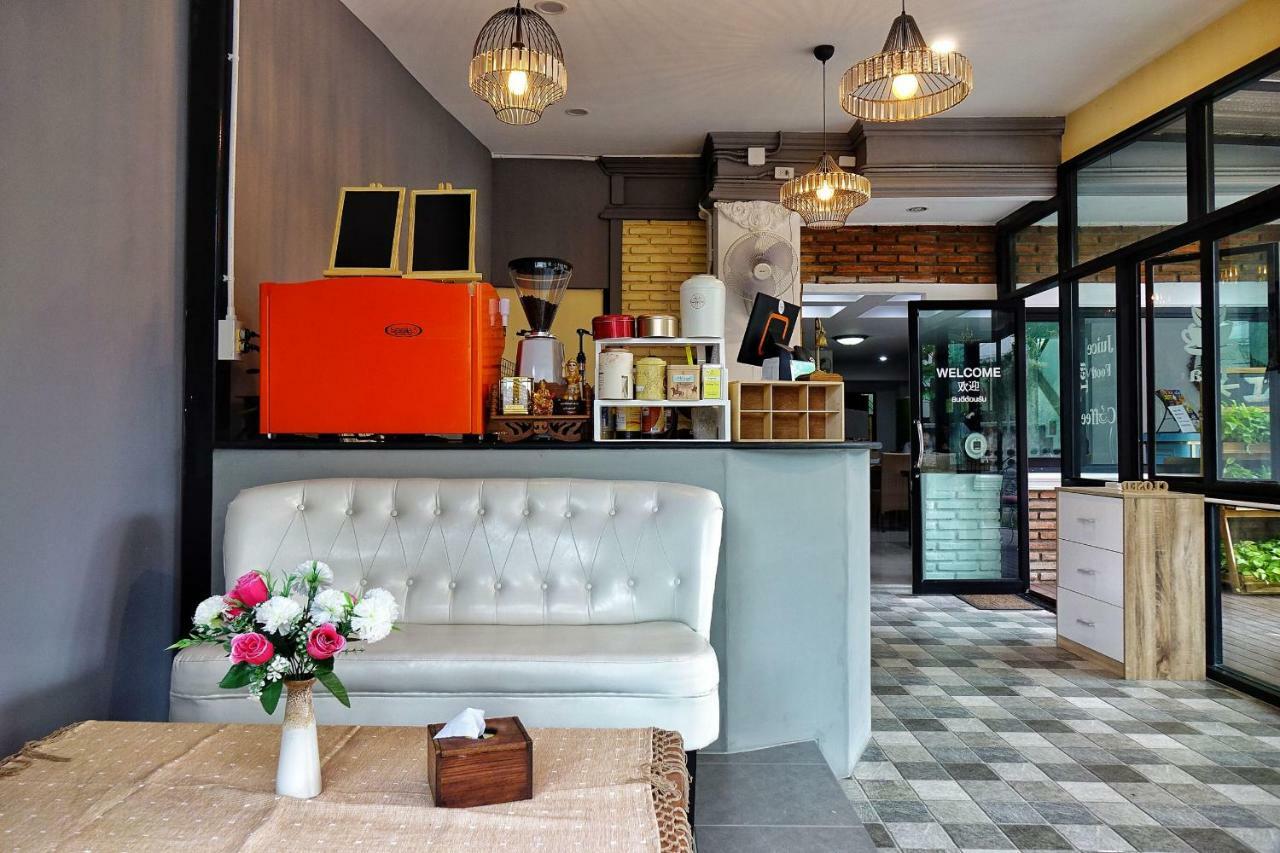 Hotel Spring@Tapae Chiang Mai Esterno foto